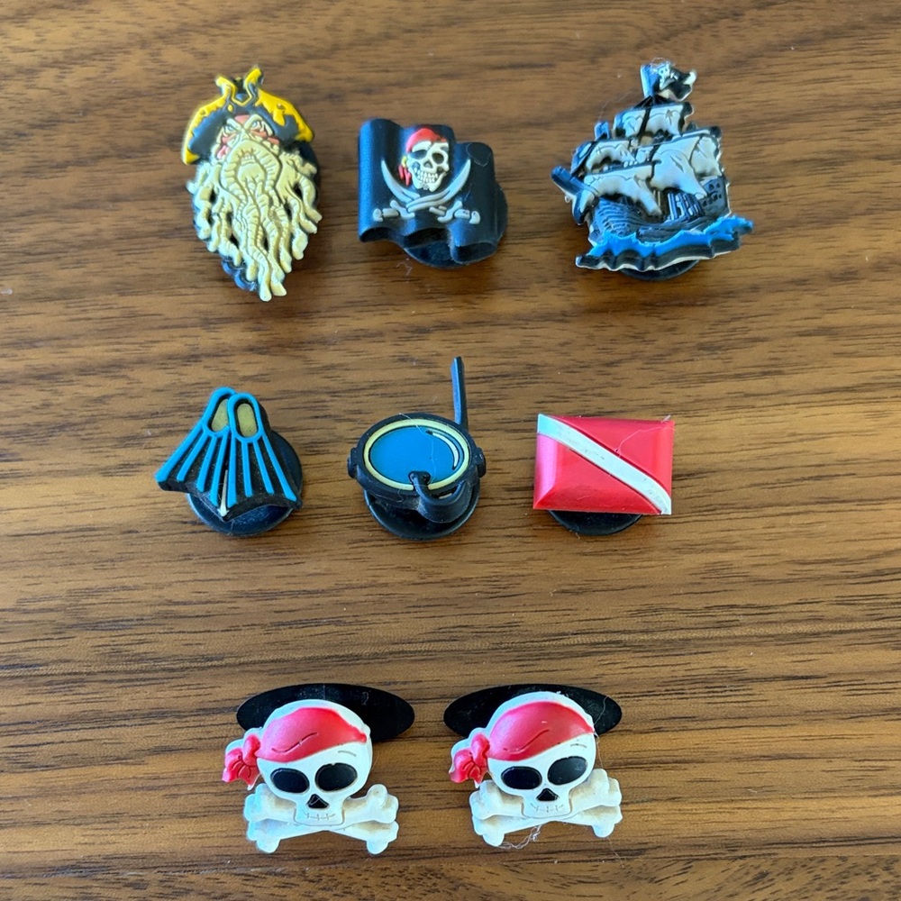 Crocs Jibbitz Disney Pirates of the Caribbean Diving Themed Charm Set